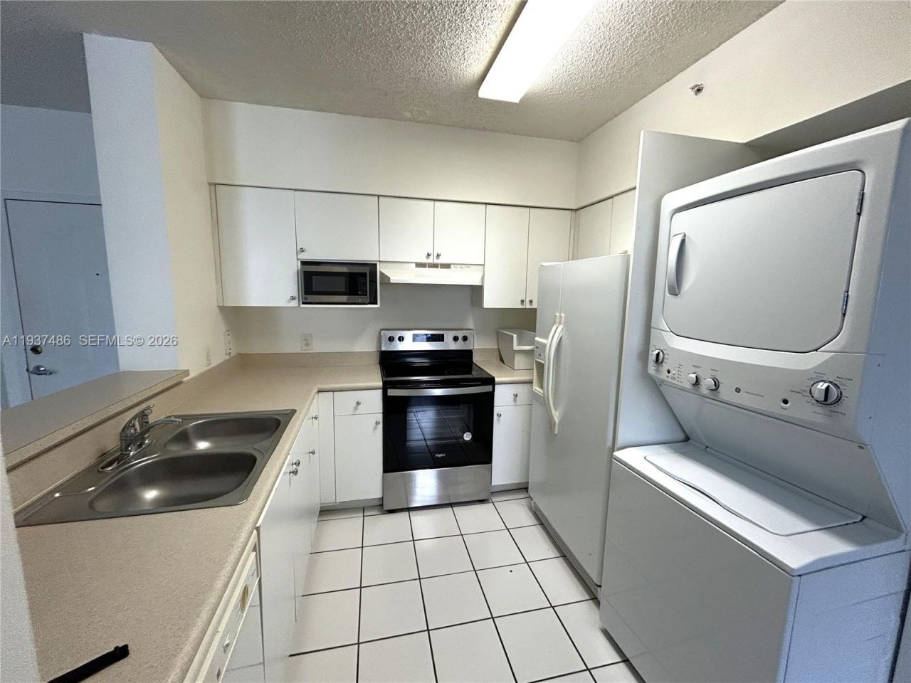 5091 NW 7th St, Unit PH-10, Miami, FL 33126 Photo