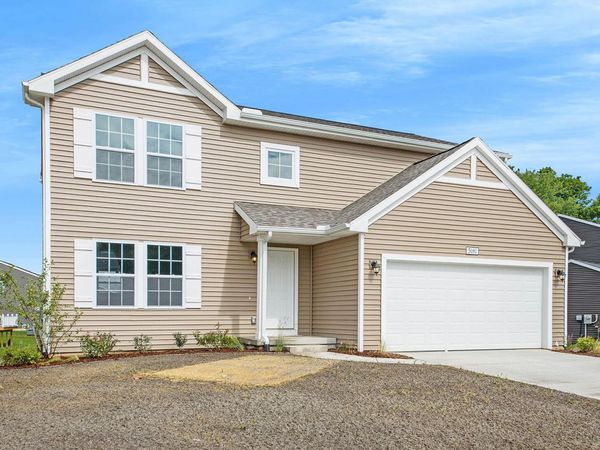 5511 Mammoth Drive SE, Caledonia, MI 49316