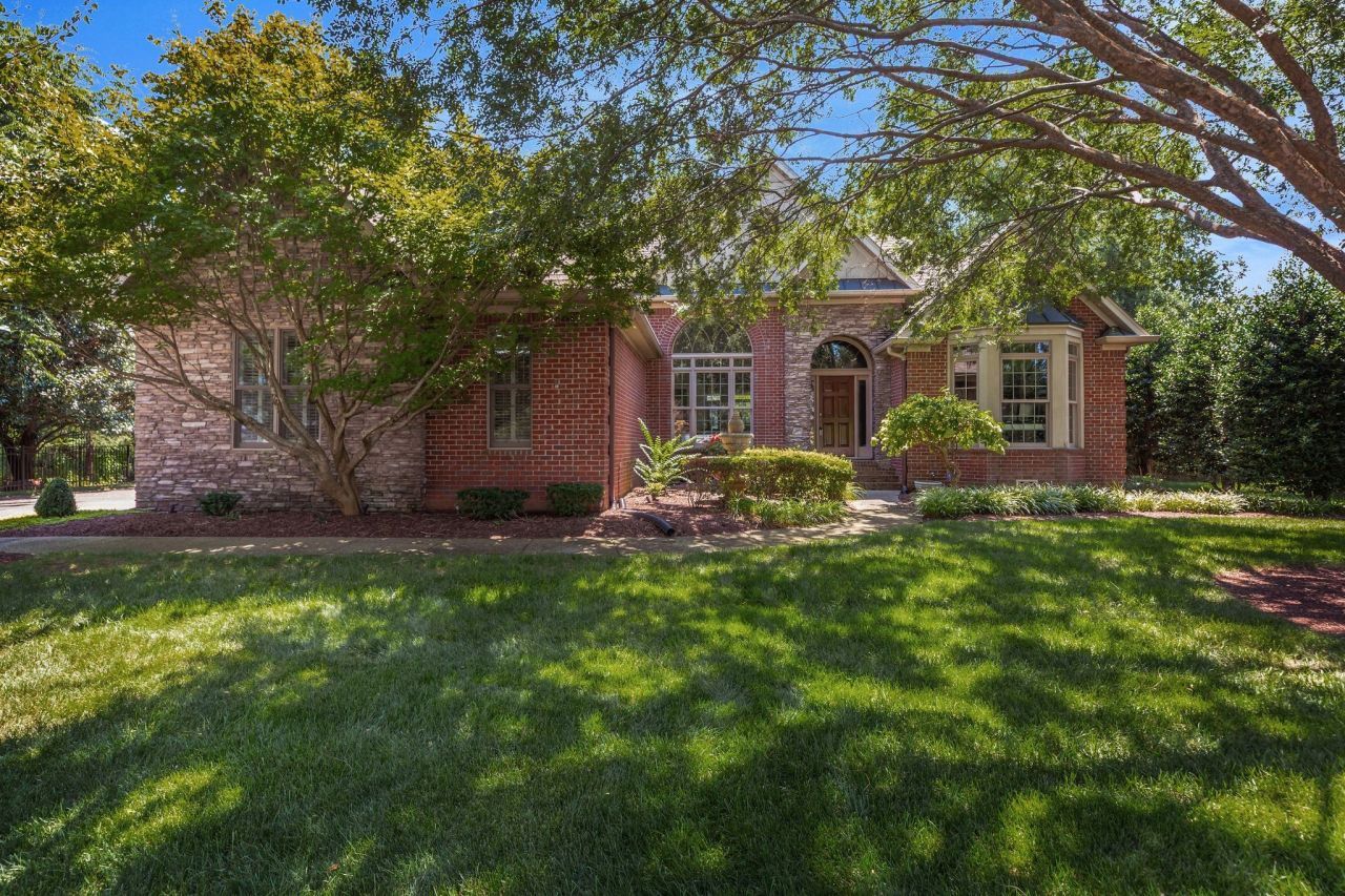 1504 Winterberry Dr, Murfreesboro, TN 37130 Main Photo