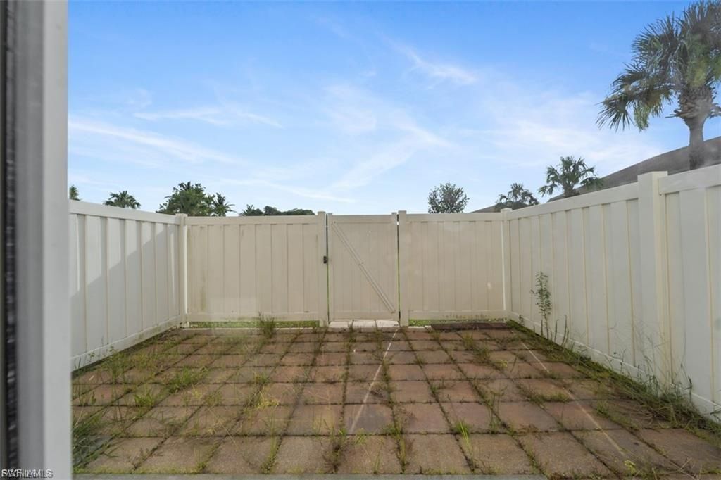 3637 Pine Oak Cir, Unit 105, Fort Myers, FL 33916 Photo