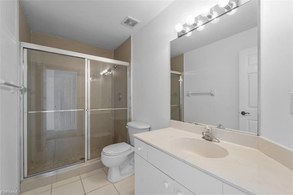 3637 Pine Oak Cir, Unit 105, Fort Myers, FL 33916 Photo