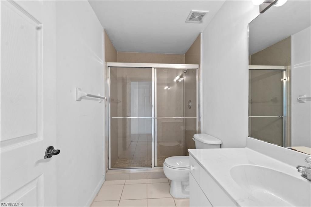 3637 Pine Oak Cir, Unit 105, Fort Myers, FL 33916 Photo