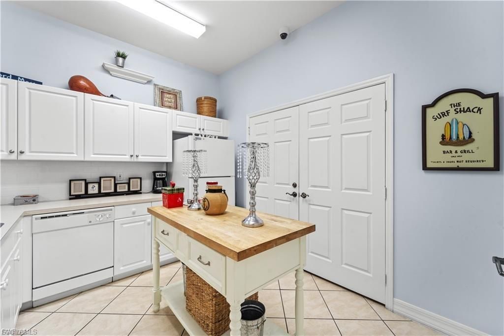 3637 Pine Oak Cir, Unit 105, Fort Myers, FL 33916 Photo