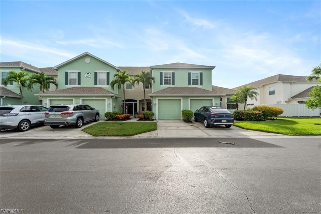3637 Pine Oak Cir, Unit 105, Fort Myers, FL 33916 Photo