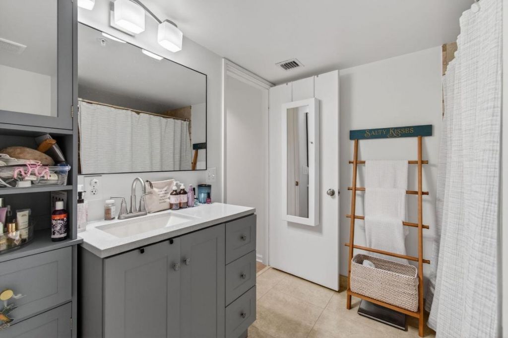 1100 Scotia Drive, Unit 104, Hypoluxo, FL 33462 Photo