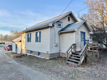 422 W Maple Street, Hartville, OH 44632