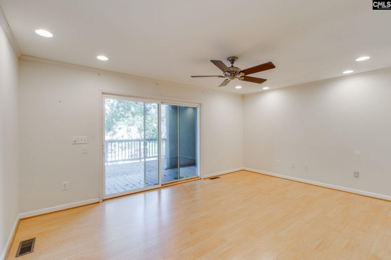 301 Harbor Heights Drive  Photo 10