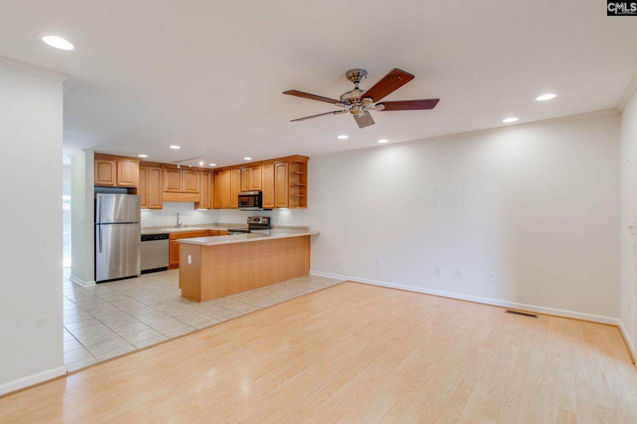 301 Harbor Heights Drive  Photo 12