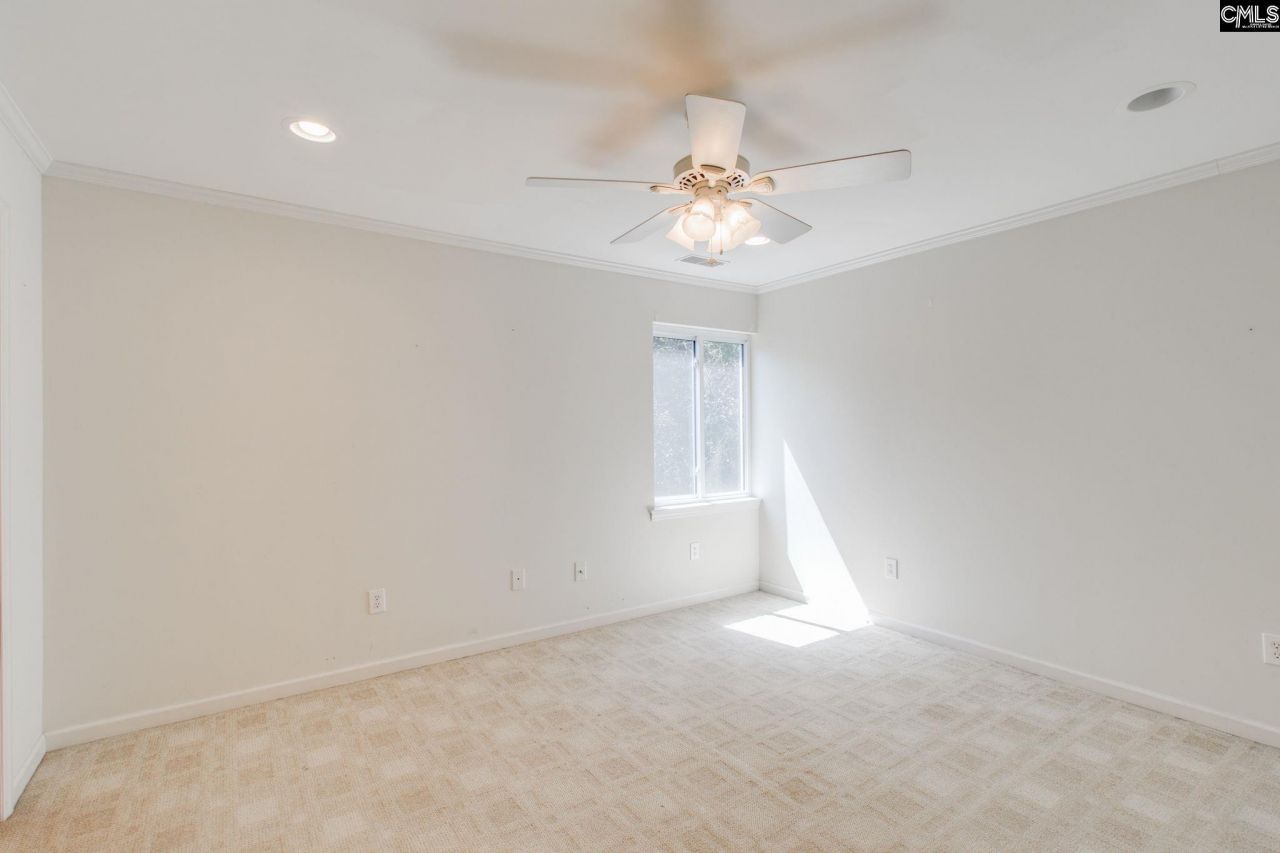 301 Harbor Heights Drive  Photo 16