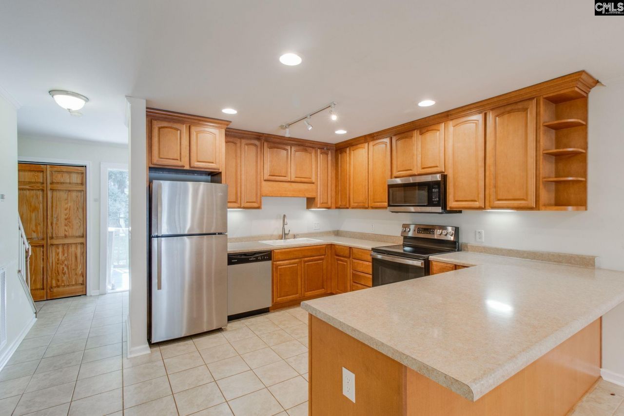 301 Harbor Heights Drive  Photo 6