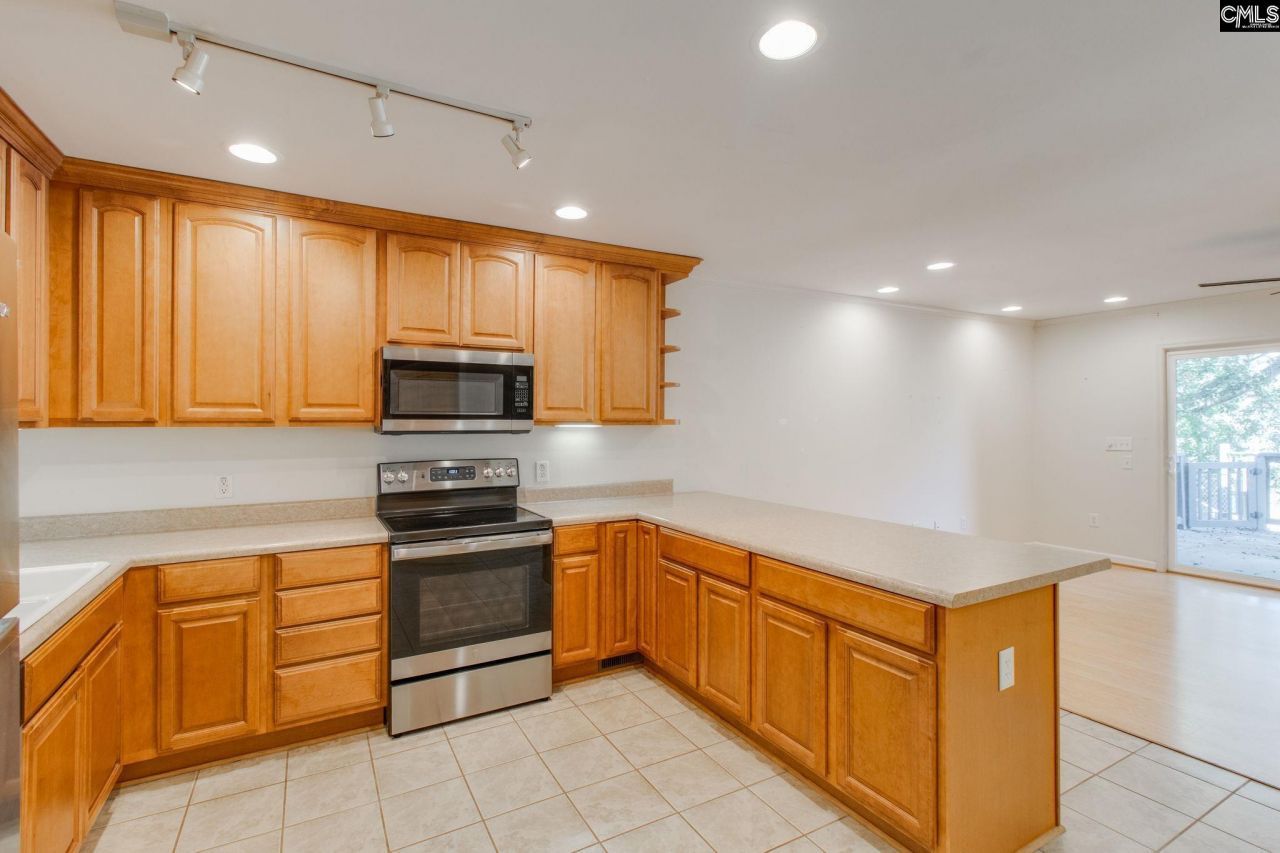 301 Harbor Heights Drive  Photo 7