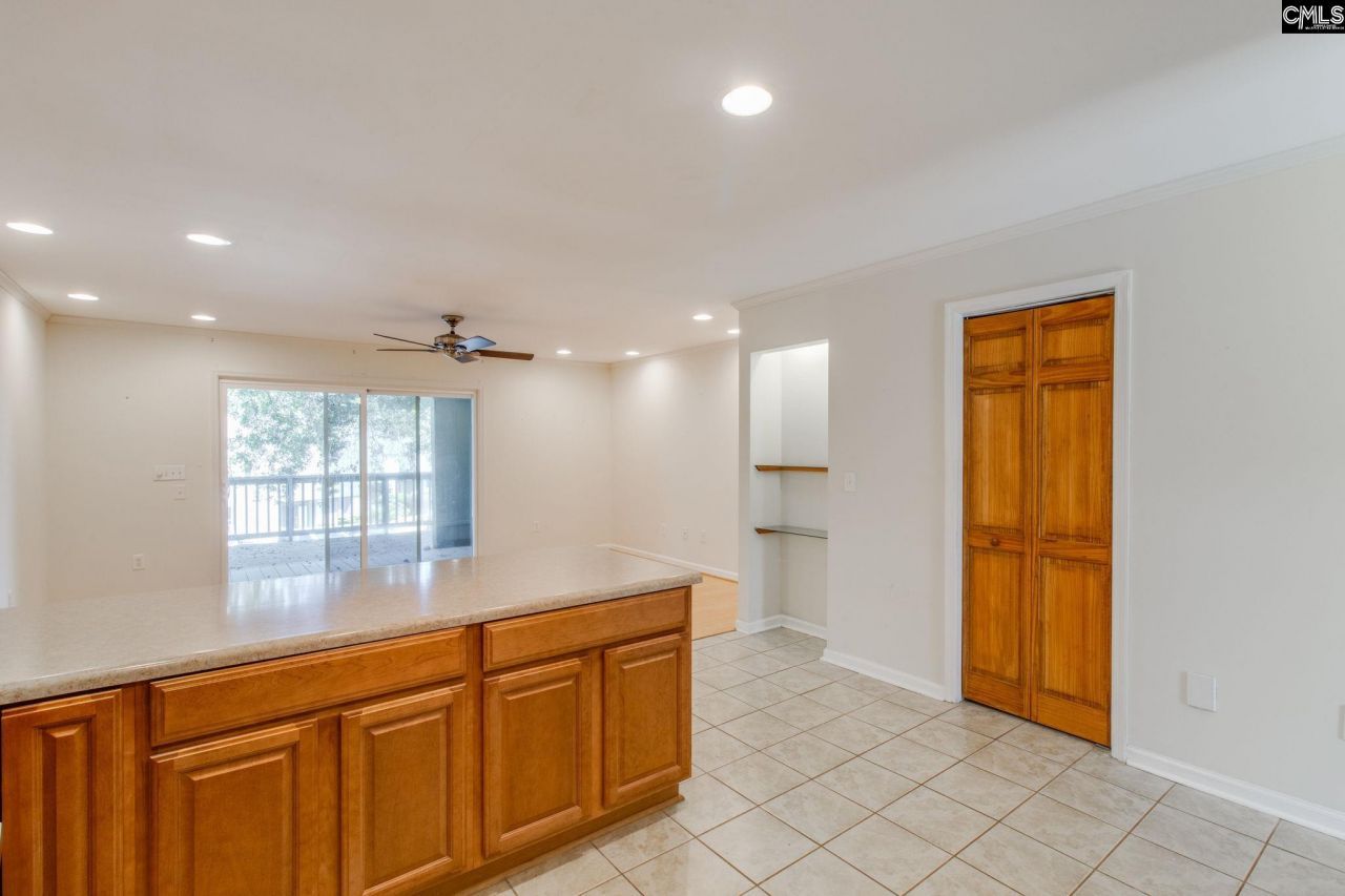 301 Harbor Heights Drive  Photo 8