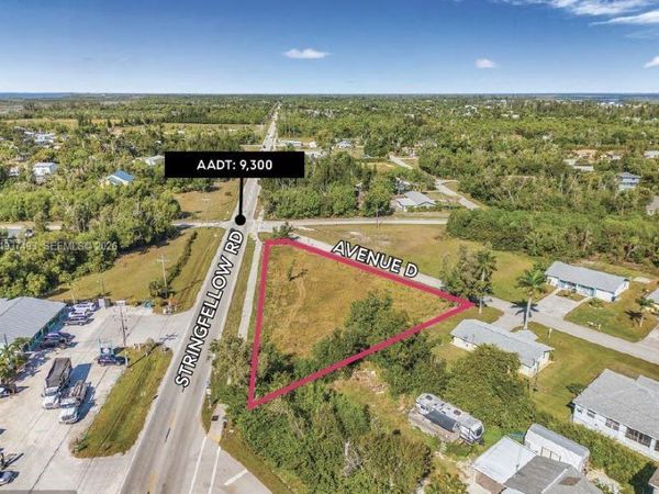 5585 Avenue D , Fort Myers, FL 33922