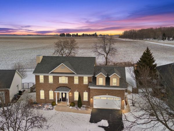 1126 Arneita Street, Sycamore, IL 60178