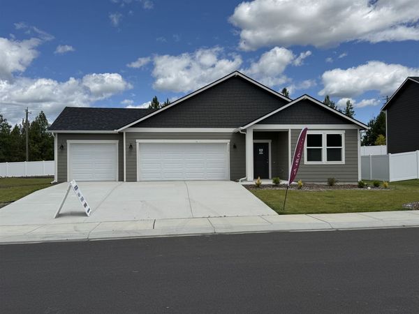 711 E 5th St, Deer Park, WA 99006