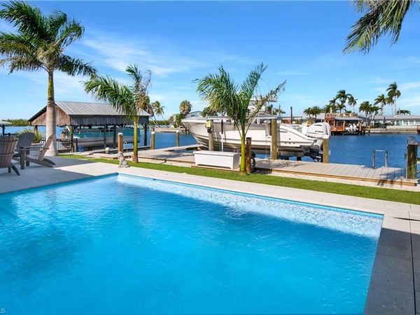 190 Tahiti CIR, NAPLES, FL 34113