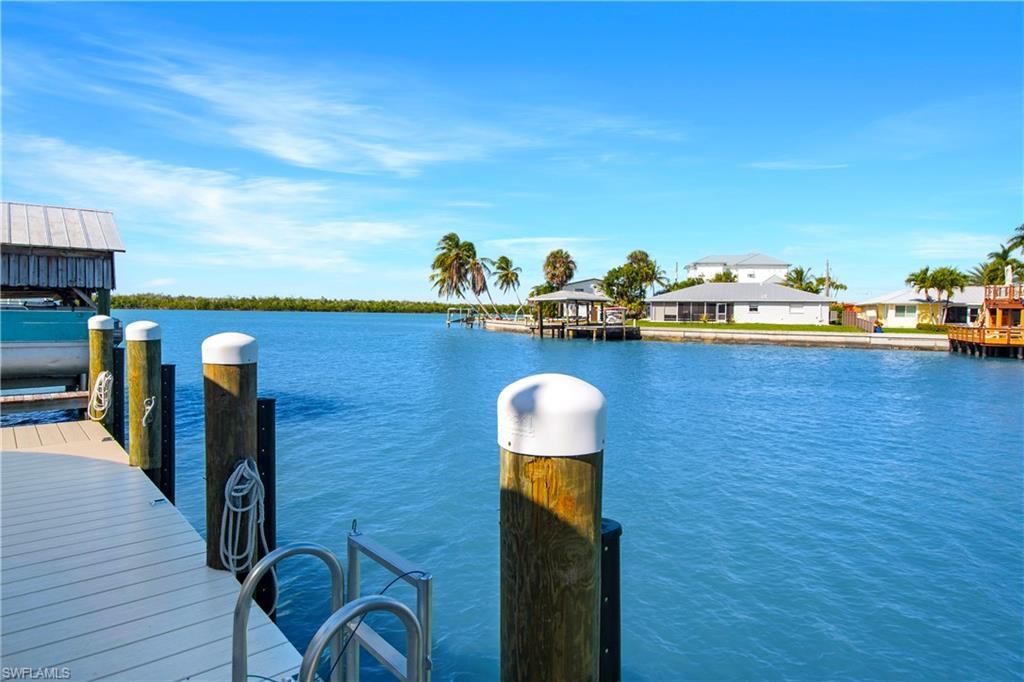 190 Tahiti Cir, Naples, FL 34113 Photo