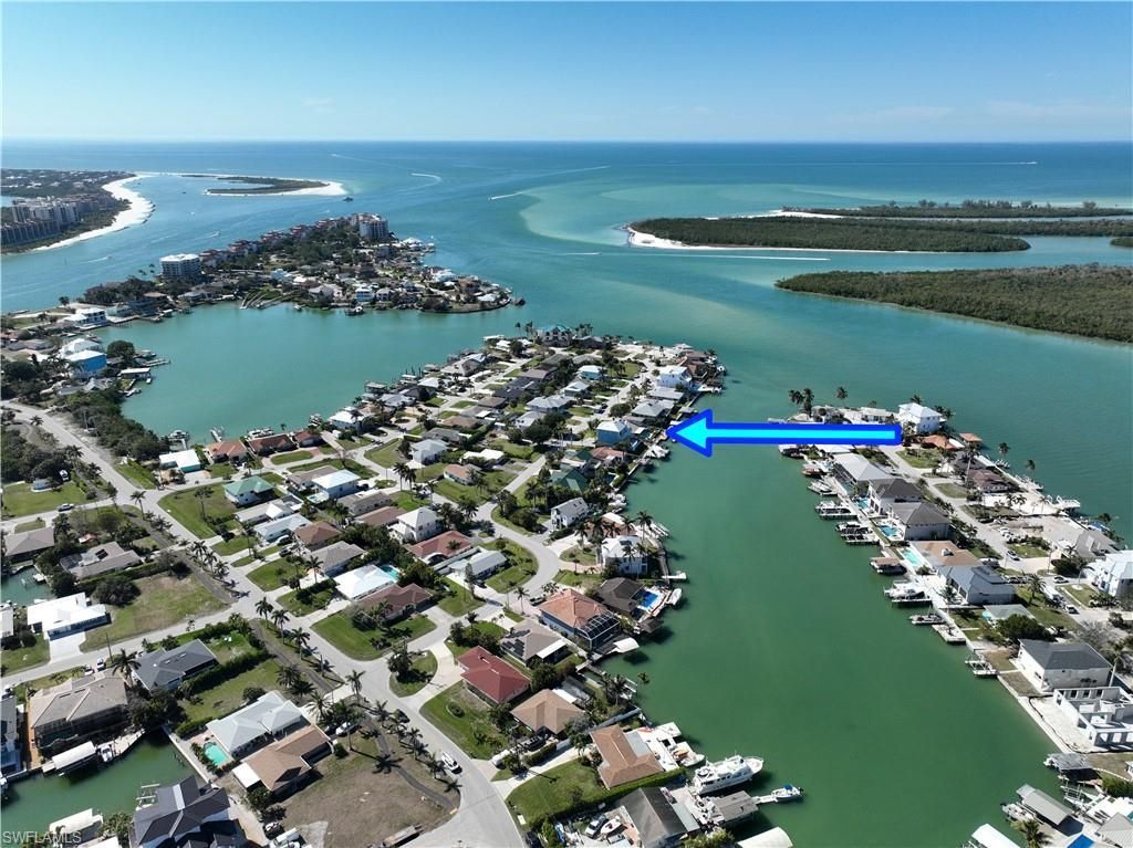 190 Tahiti Cir, Naples, FL 34113 Photo