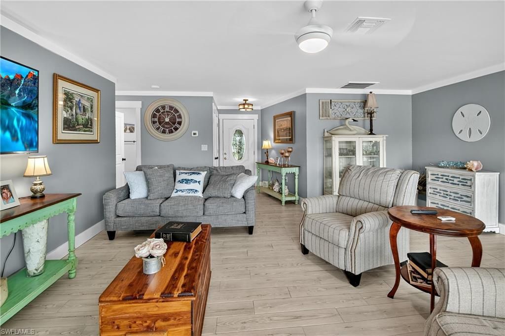 190 Tahiti Cir, Naples, FL 34113 Photo