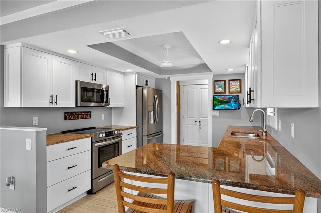 190 Tahiti Cir, Naples, FL 34113 Photo