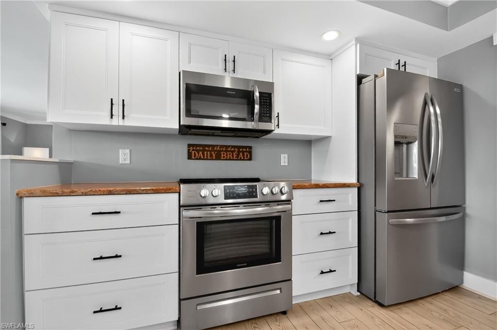 190 Tahiti Cir, Naples, FL 34113 Photo