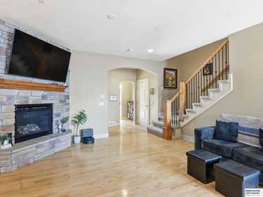 5140 Dodge Street, Omaha, NE 68132
