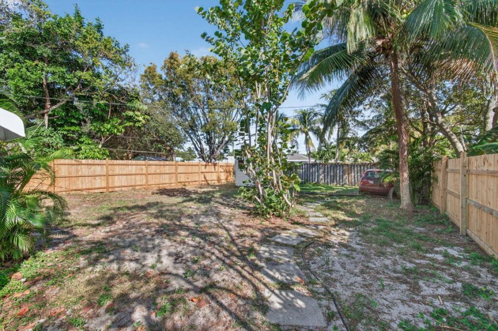 1122 N L Street, Lake Worth Beach, FL 33460 Photo