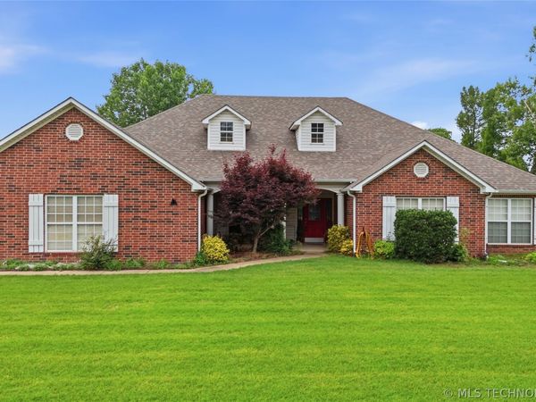 120 S Madison Avenue, Okmulgee, OK 74447
