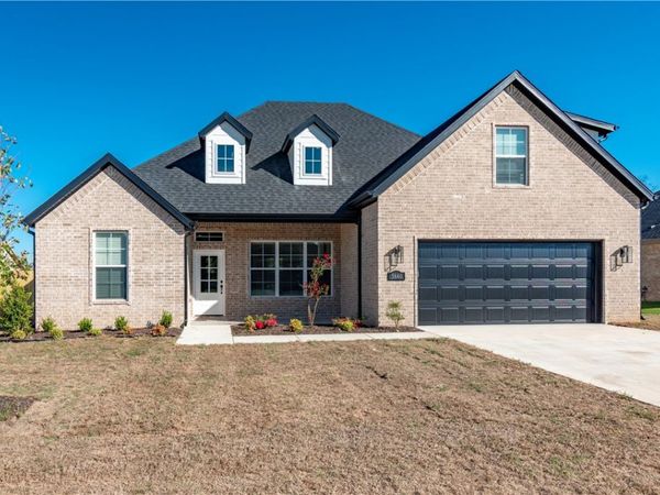 5840 Poppy Avenue, Springdale, AR 72762