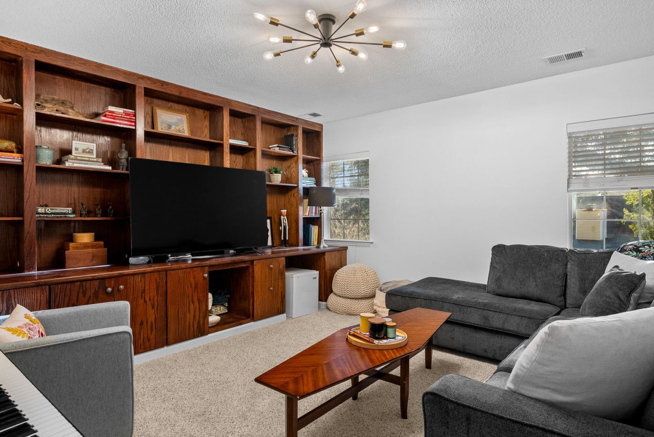 1330 Somersby Lane Photo 21