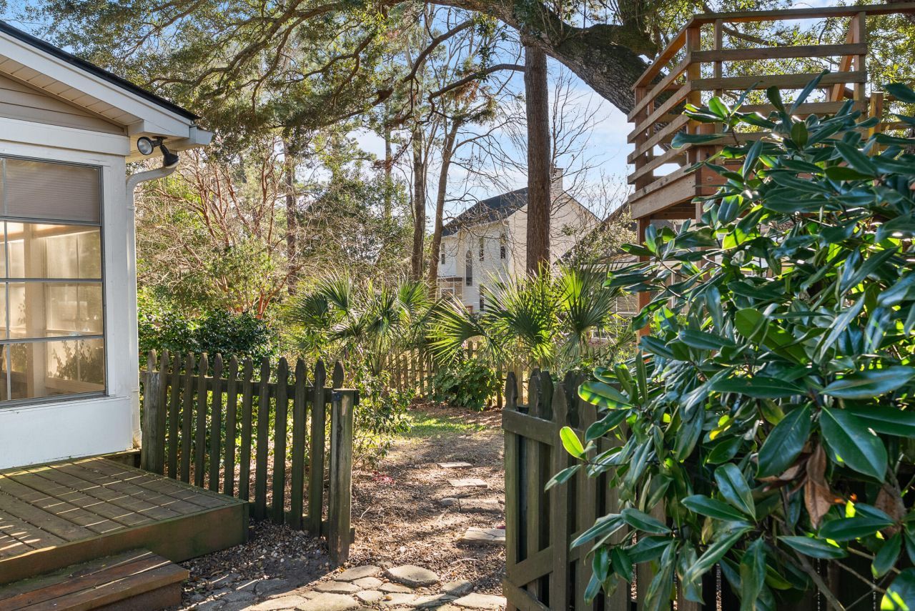 1330 Somersby Lane Photo 30