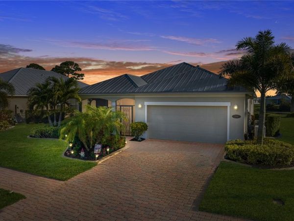 298 11th Square SW, Vero Beach, FL 32962