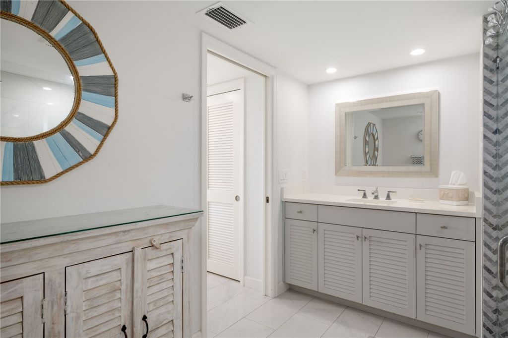 2135 Windward Way, Unit 106, Vero Beach, FL 32963 Photo
