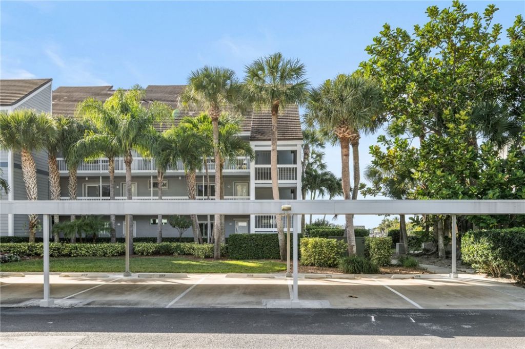 2135 Windward Way, Unit 106, Vero Beach, FL 32963 Photo