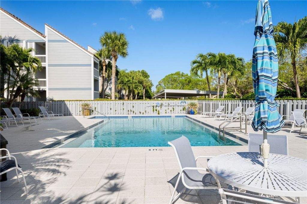 2135 Windward Way, Unit 106, Vero Beach, FL 32963 Photo