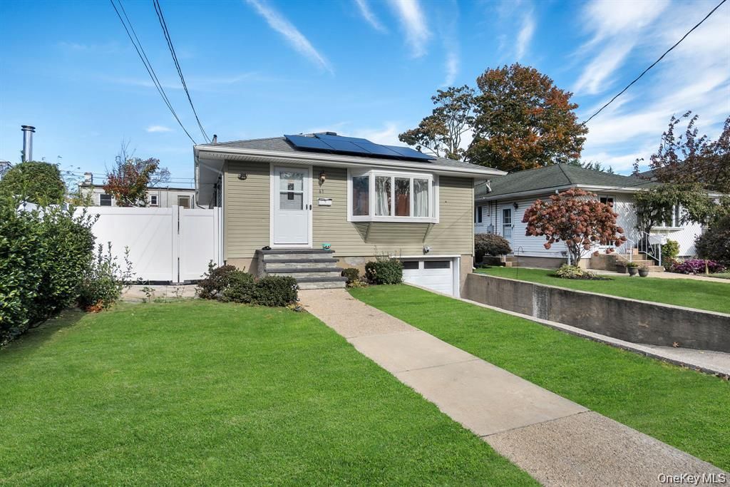 61 S Merrick Road, Massapequa, NY 11758 Main Photo