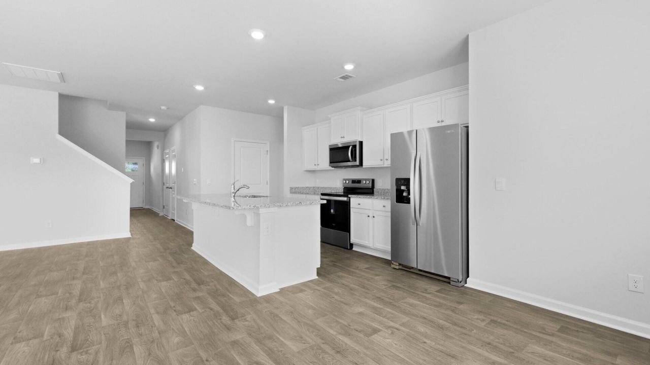 349 Willows Crescent Drive Photo 11