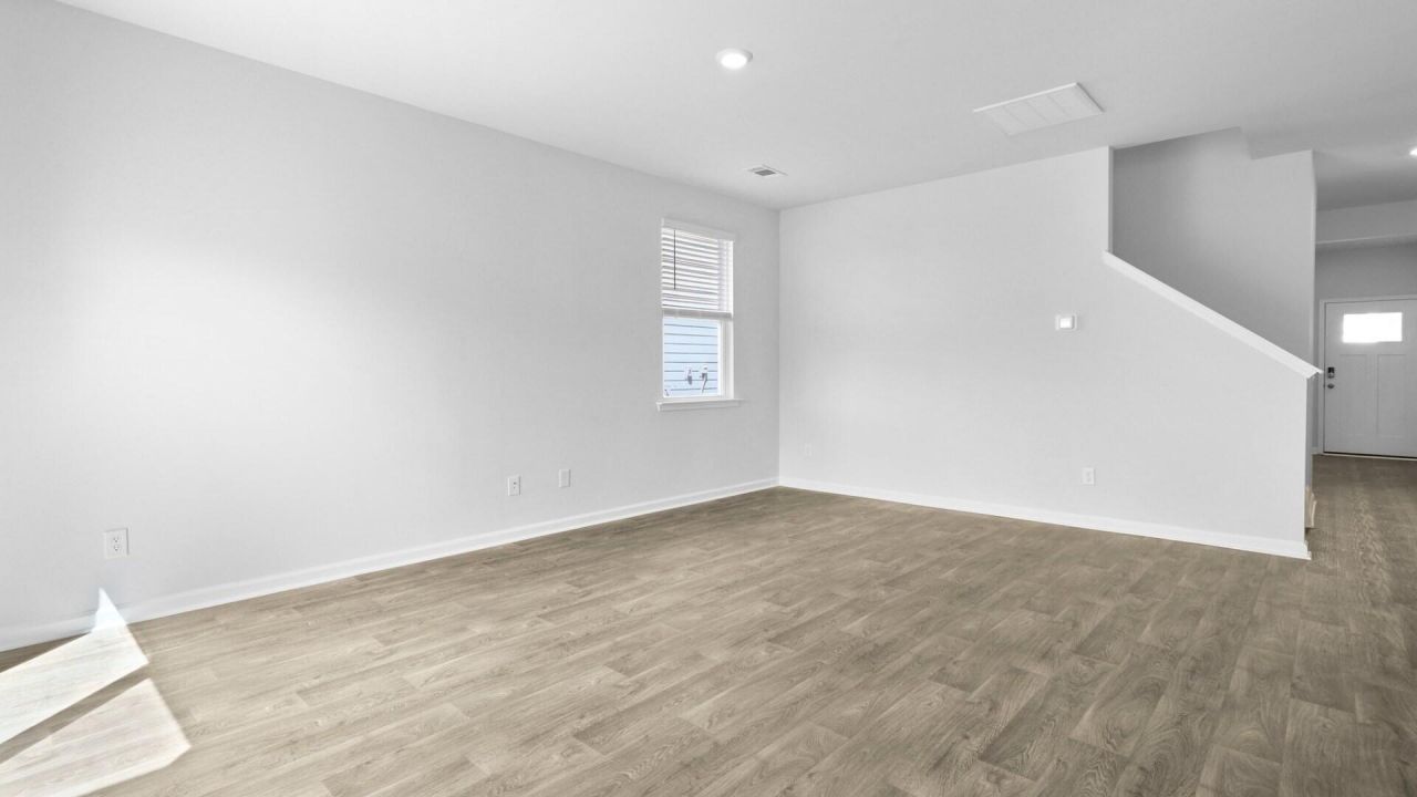 349 Willows Crescent Drive Photo 18