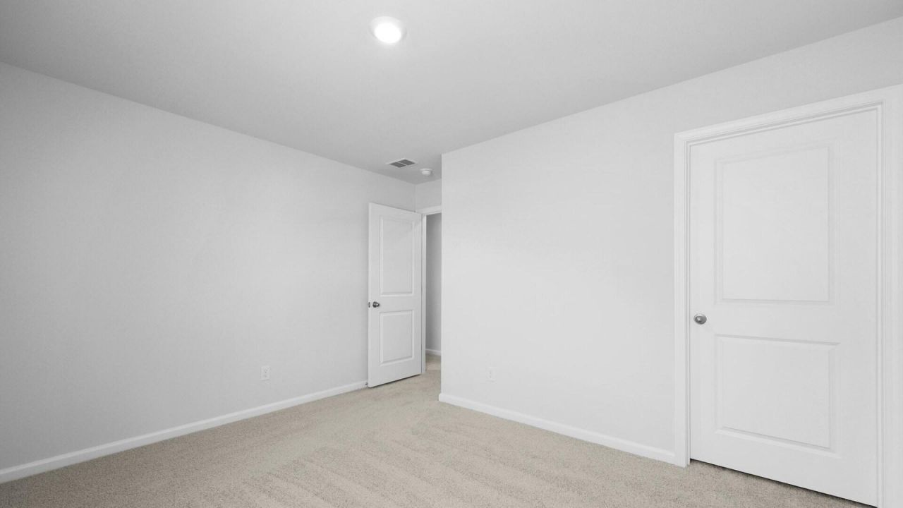 349 Willows Crescent Drive Photo 25