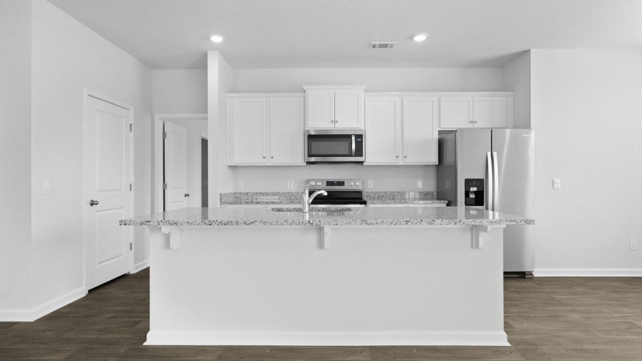 349 Willows Crescent Drive Photo 9