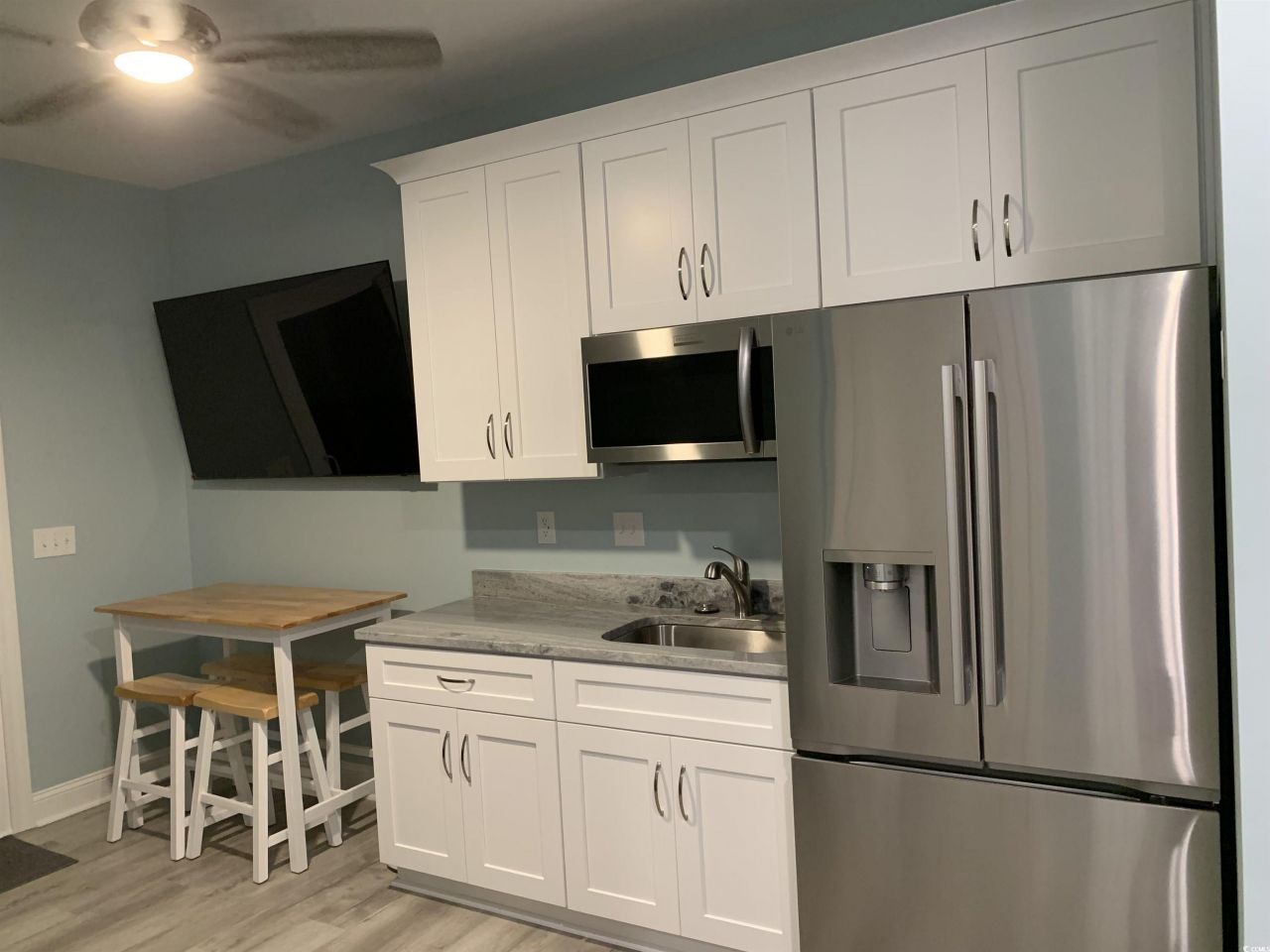 931 Edge Dr. Photo 10