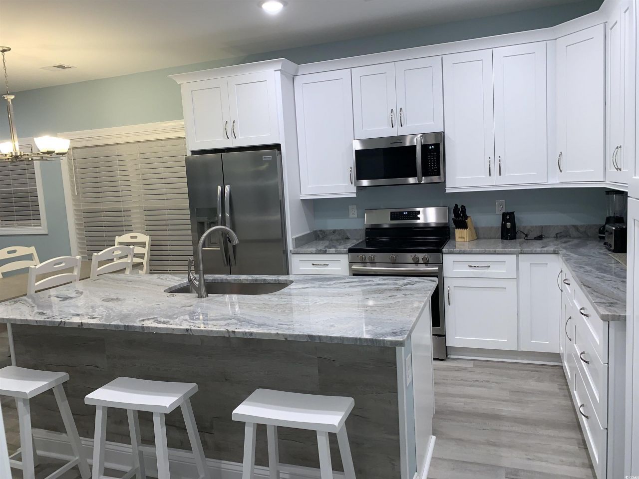 931 Edge Dr. Photo 22