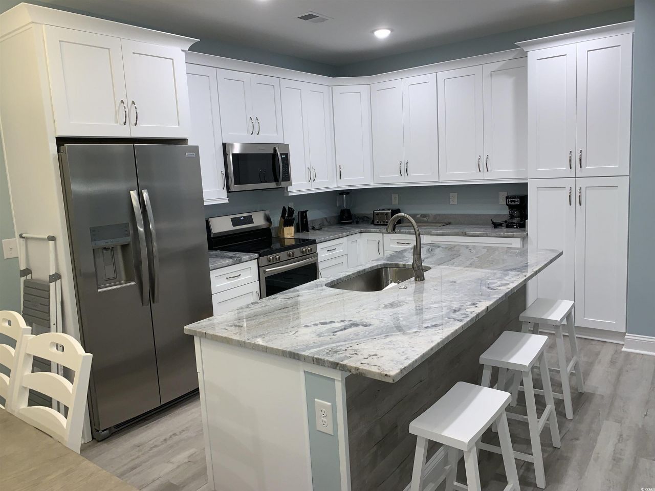 931 Edge Dr. Photo 23