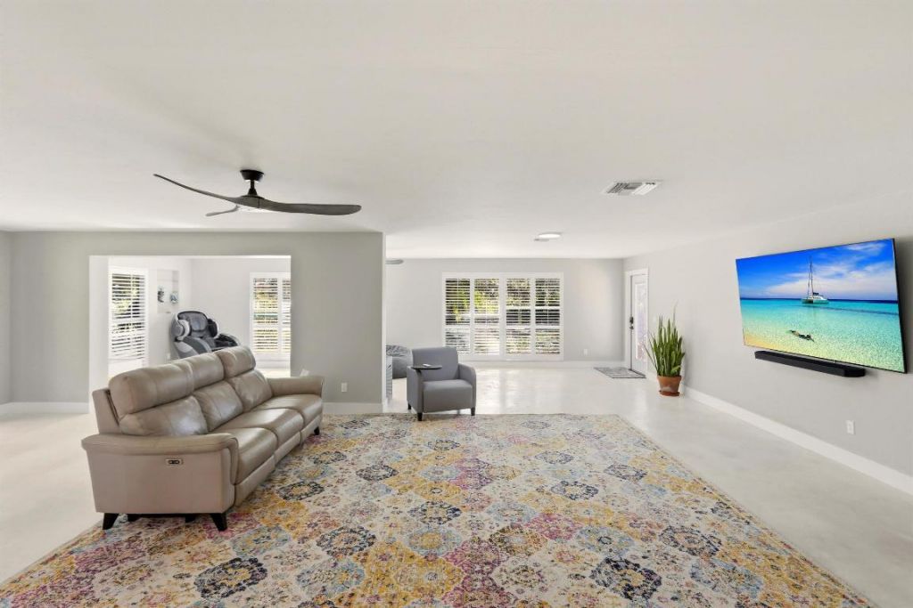 74 Aqua Lane, North Fort Myers, FL 33903 Photo