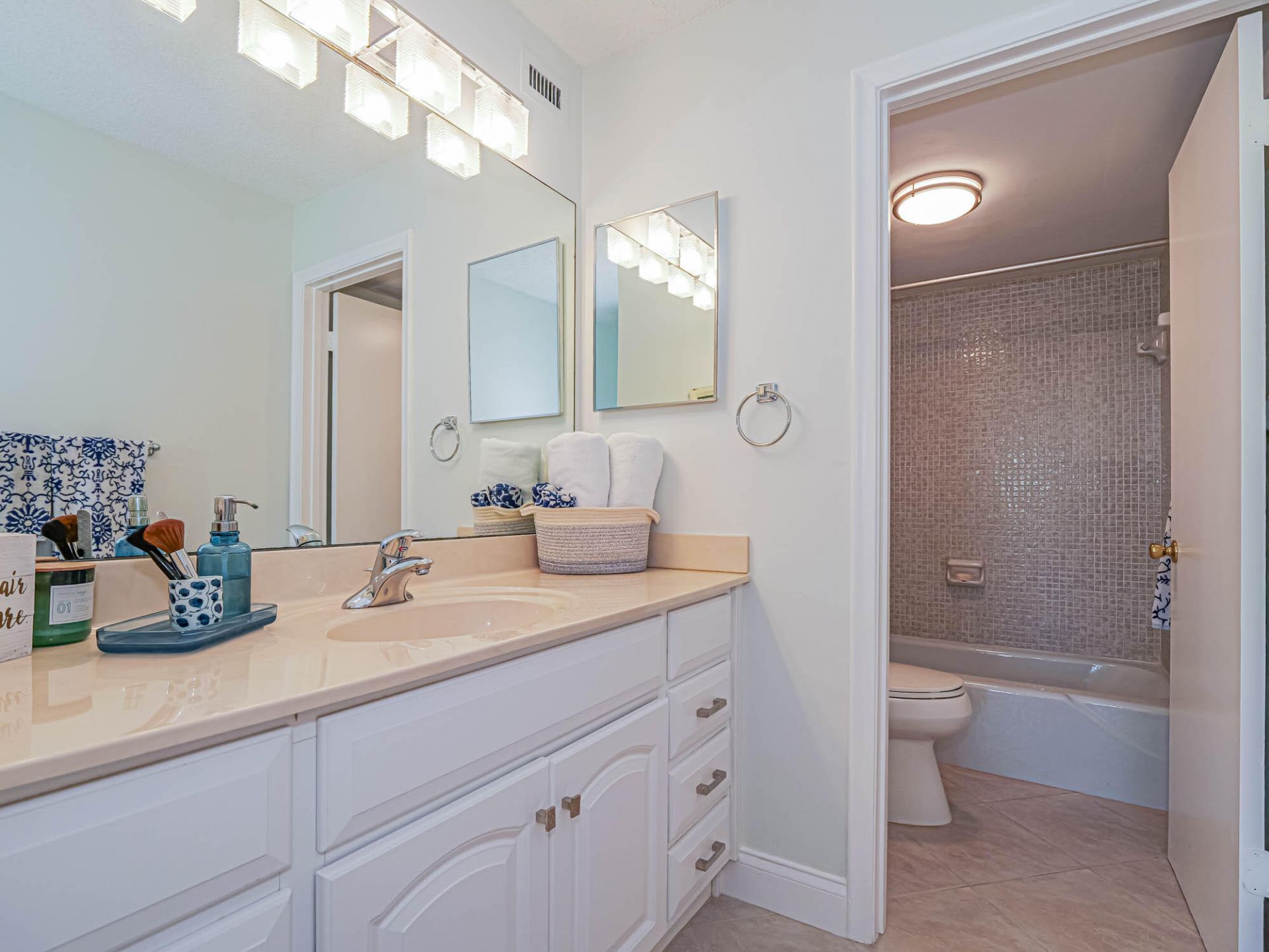 3200 N Highway A1a, Unit 104, Hutchinson Island, FL 34949 Photo
