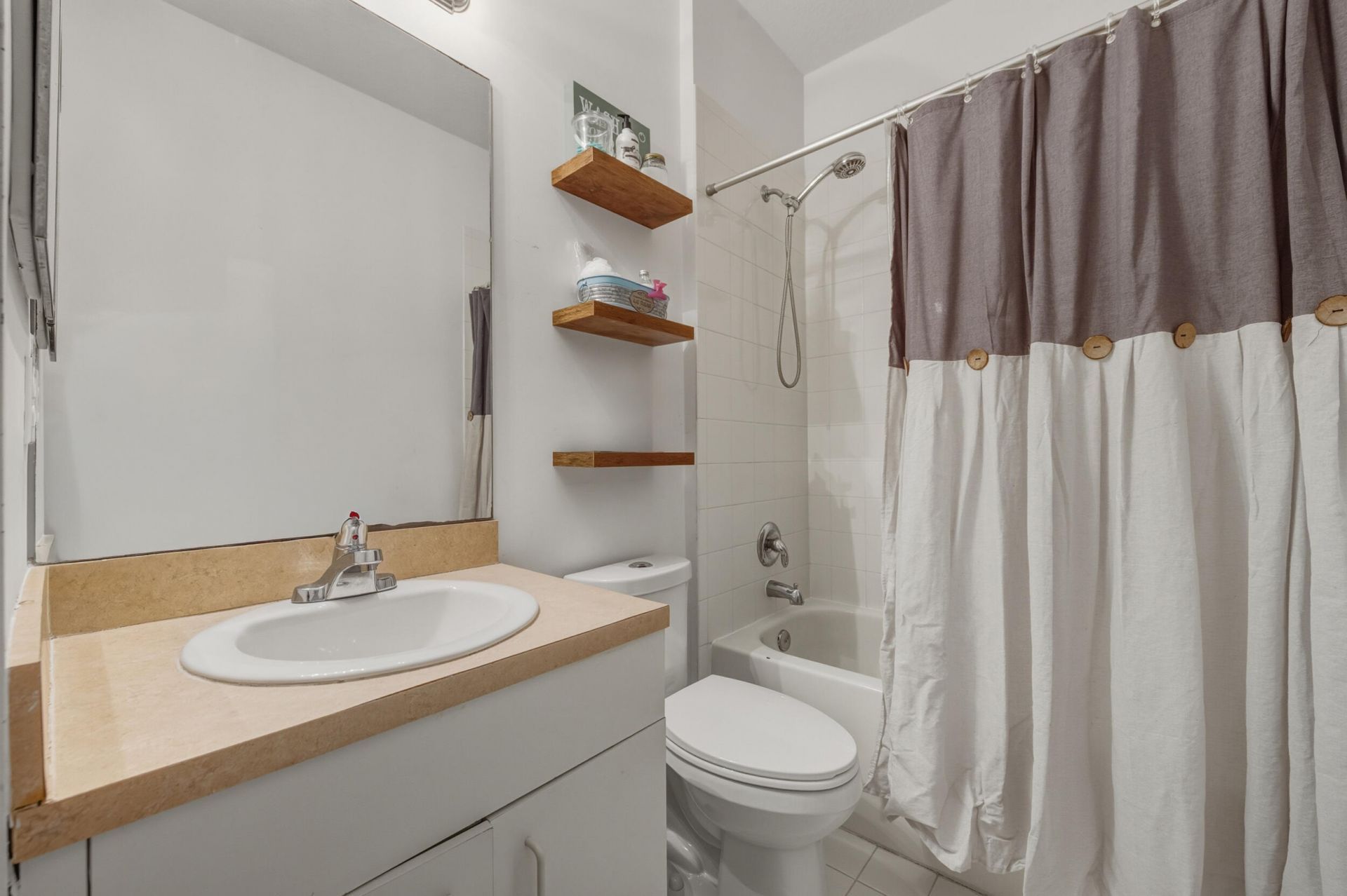 2914 Hope Valley Street, Unit 2102, West Palm Beach, FL 33411 Photo