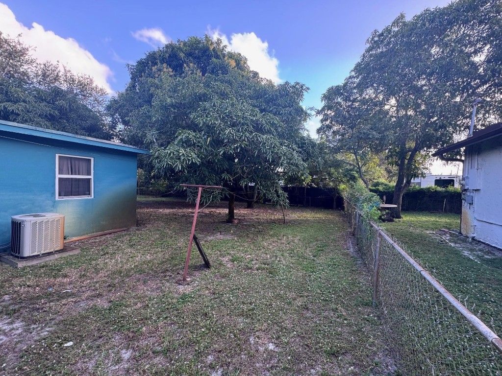 924 NW 14 Court, Fort Lauderdale, FL 33311 Photo