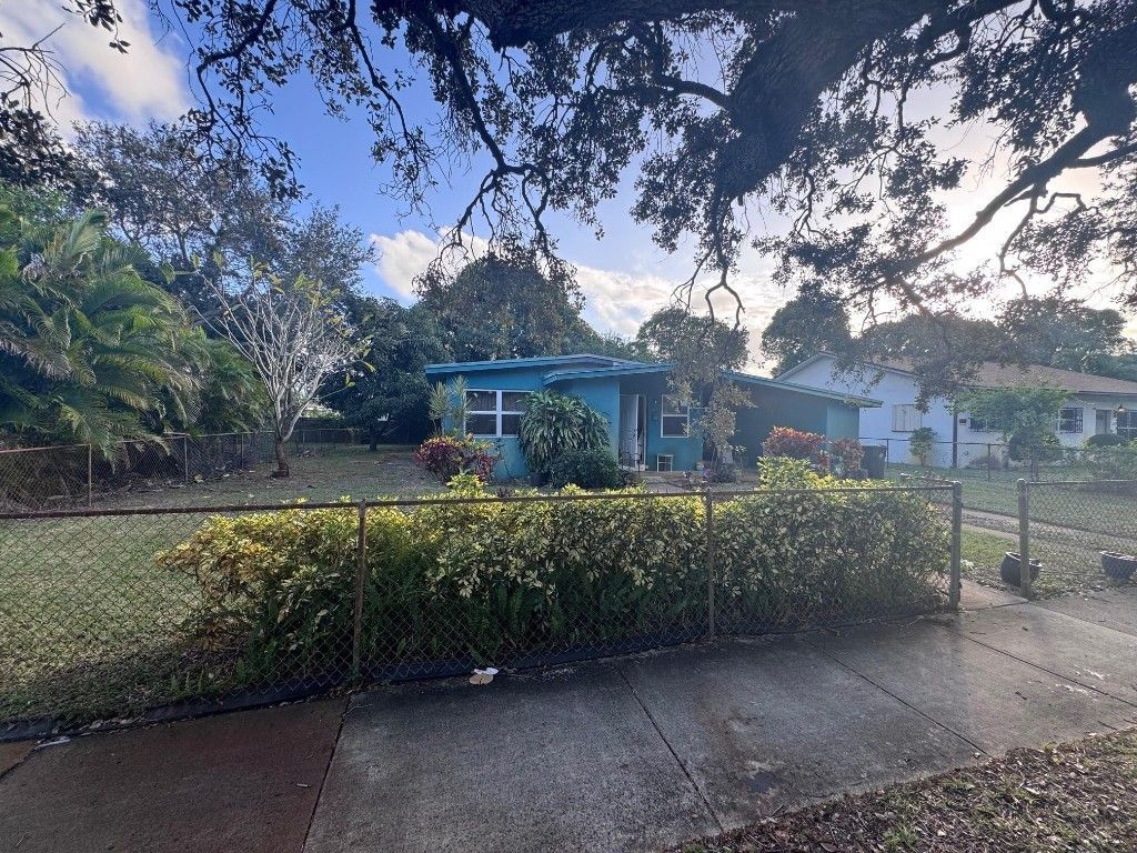 924 NW 14 Court, Fort Lauderdale, FL 33311 Photo