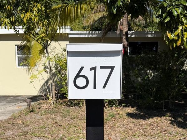 617 NW 43rd Court, Oakland Park, FL 33309