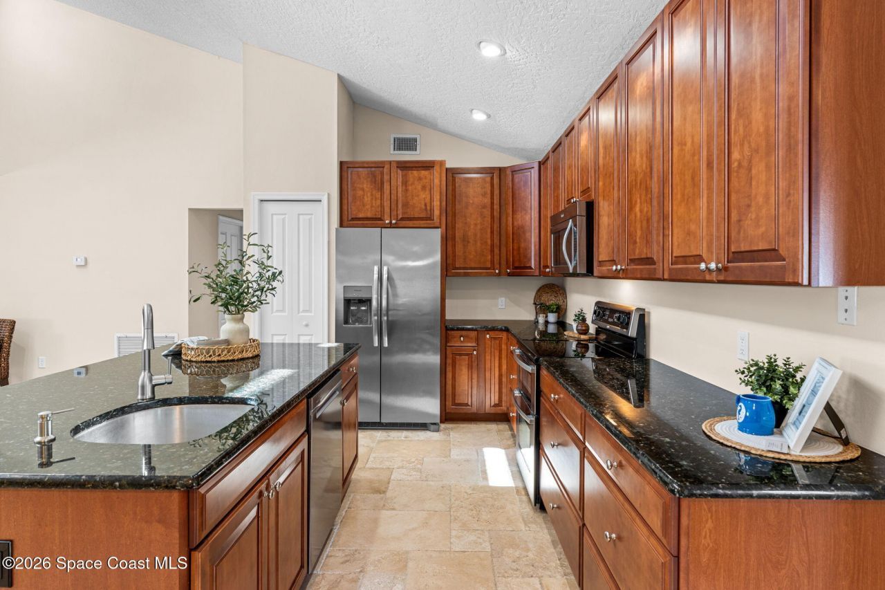 390 Harbor Drive, Cape Canaveral, FL 32920 Photo